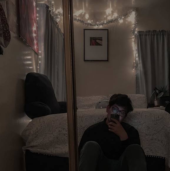 Meet your Posher, Carlos - Picture 1 of 1